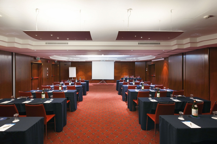 Imagen de los interiores del Hotel Nh Roma Villa Carpegna. Foto 11