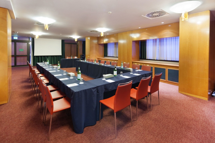 Imagen de los interiores del Hotel Nh Roma Villa Carpegna. Foto 14