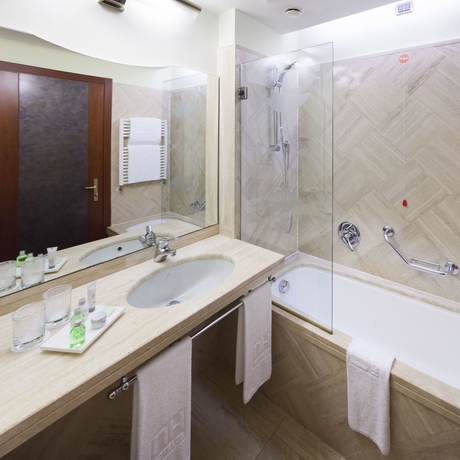 Imagen de la habitación del Hotel Nh Roma Villa Carpegna. Foto 7