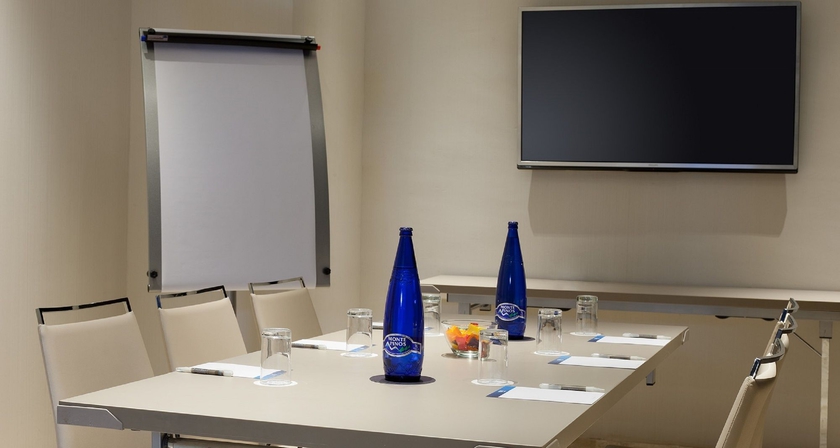 Imagen de los interiores del Hotel Nh Sevilla Plaza De Armas. Foto 12