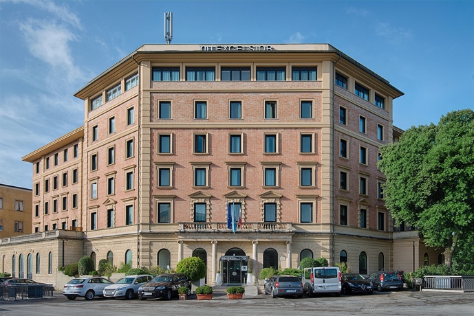 Imagen general del Hotel Nh Siena. Foto 2