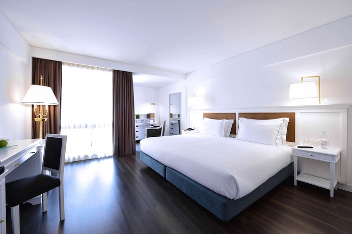 Imagen de la habitación del Hotel Nh Sintra Centro. Foto 7