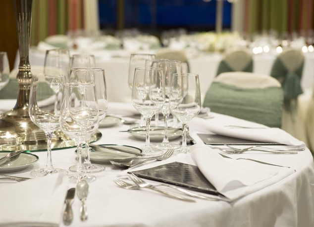 Imagen del bar/restaurante del Hotel Nh Sintra Centro. Foto 4