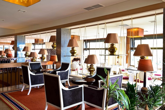 Imagen de los interiores del Hotel Nh Sintra Centro. Foto 18