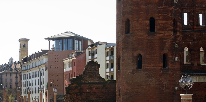 Imagen de los exteriores del Hotel Nh Torino Santo Stefano. Foto 12