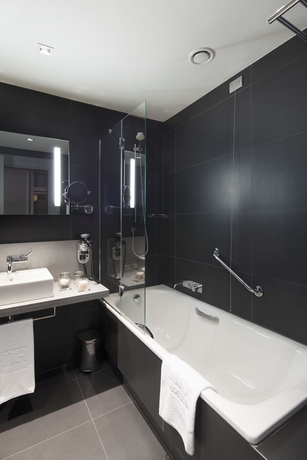 Imagen de la habitación del Hotel Nh Trento. Foto 6