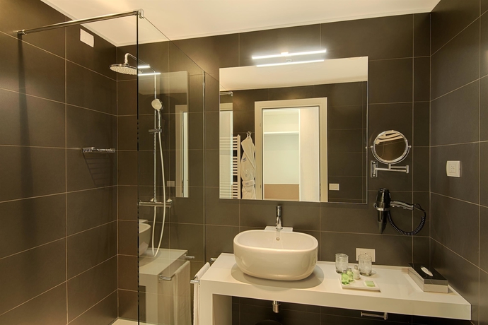 Imagen de la habitación del Hotel Nh Trento. Foto 16