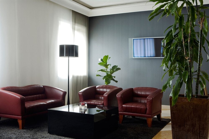 Imagen de los interiores del Hotel Nh Trieste. Foto 15