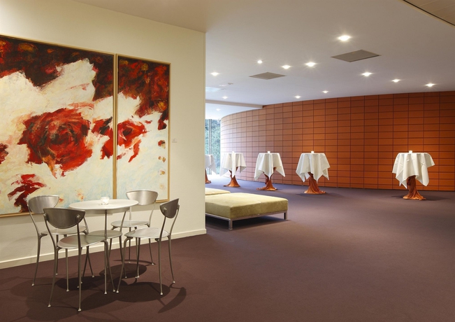 Imagen de los interiores del Hotel Nh Veluwe Sparrenhorst. Foto 10