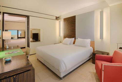 Imagen de la habitación del Hotel Nh Venezia Laguna Palace. Foto 11