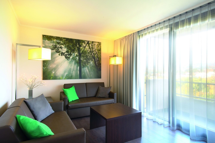 Imagen de los interiores del Hotel Nh Wiesbaden. Foto 14