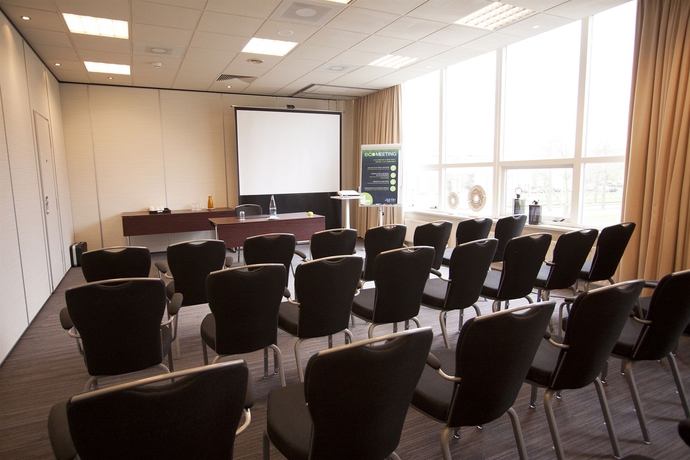 Imagen de los interiores del Hotel Nh Zoetermeer. Foto 13