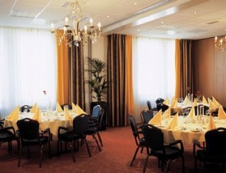 Imagen del bar/restaurante del Hotel Nh Zuid Limburg. Foto 4