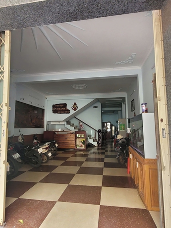 Imagen de los interiores del Hotel Nha Nghi Tan Thanh 1. Foto 14