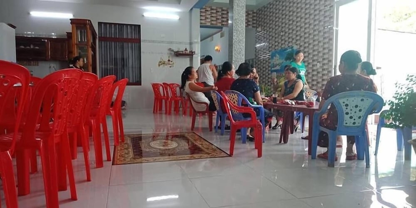 Imagen del bar/restaurante del Hotel Nha Nghi Viet Sang. Foto 2