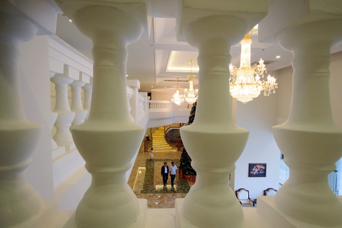 Imagen de la habitación del Hotel Nha Trang Palace. Foto 11