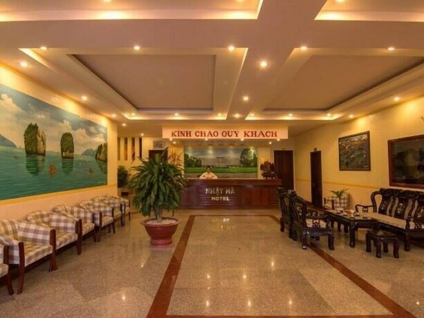 Imagen de los interiores del Hotel Nhat Ha. Foto 23