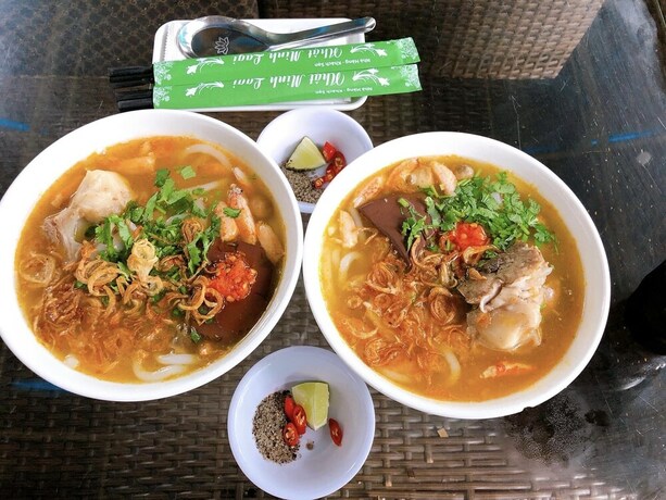 Imagen del bar/restaurante del Hotel Nhat Minh. Foto 19