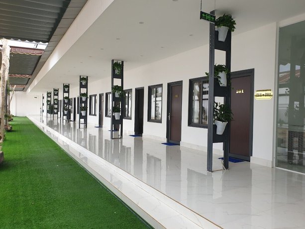 Imagen de los interiores del Hotel Nhat Quang. Foto 19