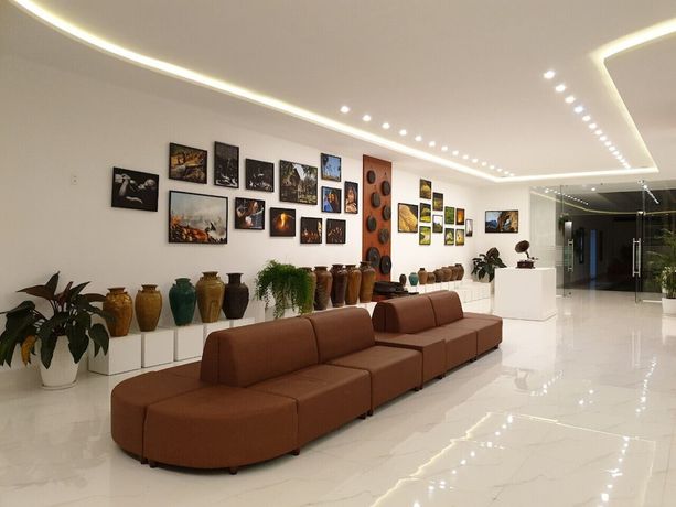 Imagen de los interiores del Hotel Nhat Quang. Foto 20