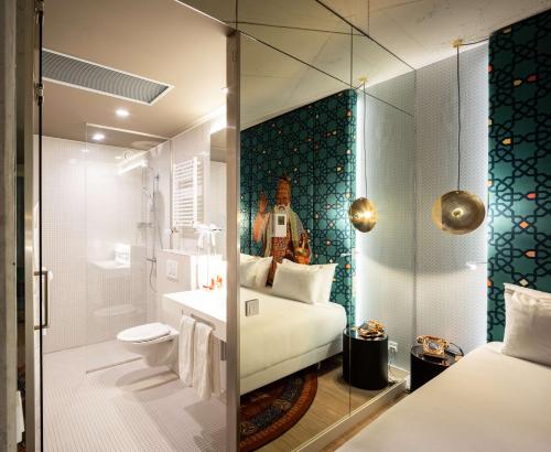 Imagen de la habitación del Hotel Nhow Amsterdam RAI. Foto 19