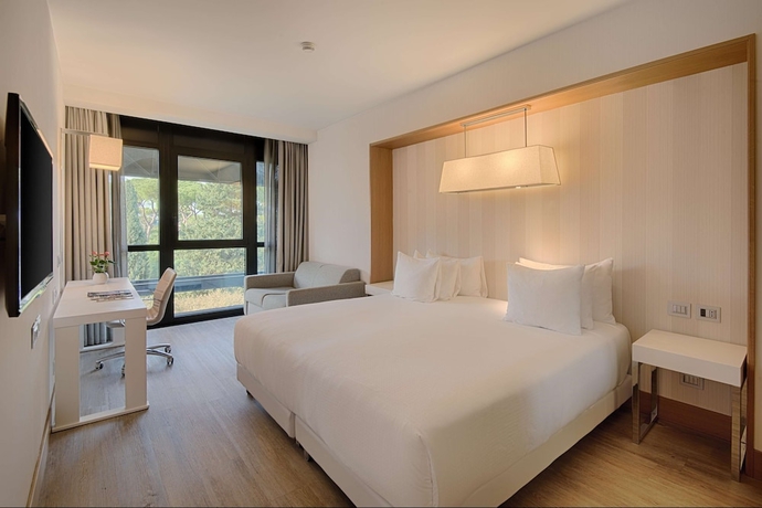 Imagen de la habitación del Hotel Nhow Roma Vittorio Veneto. Foto 11