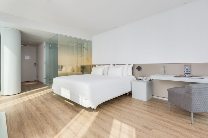 Imagen de la habitación del Hotel Nhow Rotterdam. Foto 11