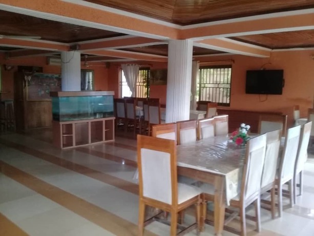 Imagen del bar/restaurante del Hotel Nhyira. Foto 4