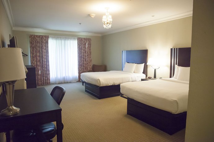 Imagen de la habitación del Hotel Niagara Crossing Hotel and Spa. Foto 7