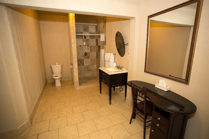 Imagen de la habitación del Hotel Niagara Crossing Hotel and Spa. Foto 8