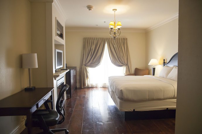 Imagen de la habitación del Hotel Niagara Crossing Hotel and Spa. Foto 9