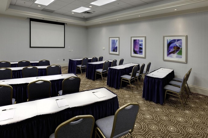 Imagen de los interiores del Hotel Niagara Fallsview & Suites By IHG. Foto 13