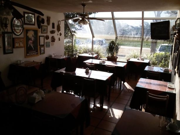 Imagen del bar/restaurante del Hotel Niagara Inn. Foto 2