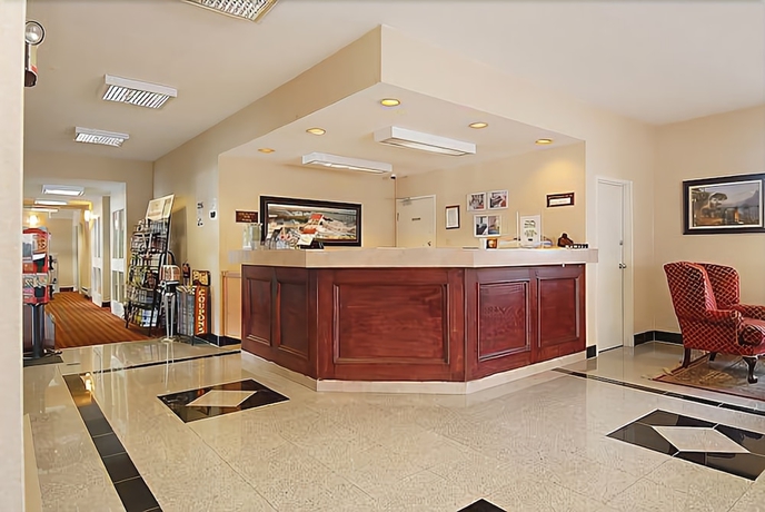 Imagen de los interiores del Hotel Niagara Lodge and Suites. Foto 15