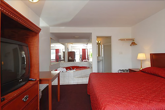 Imagen de la habitación del Hotel Niagara Lodge and Suites. Foto 13