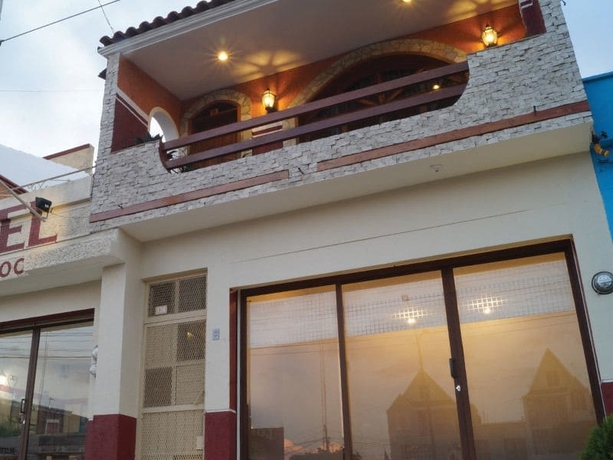 Imagen de los exteriores del Hotel Nicalococ. Foto 14