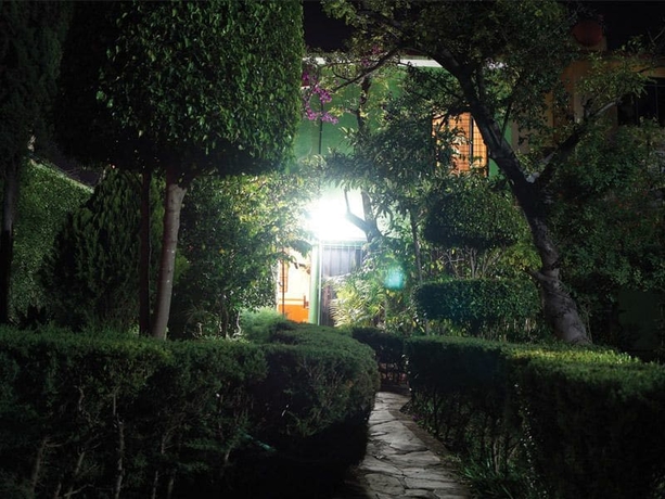 Imagen de los exteriores del Hotel Nicalococ. Foto 15