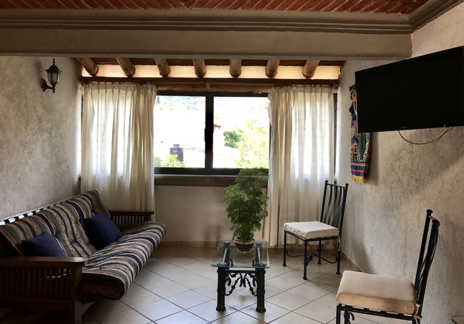 Imagen de la habitación del Hotel Nican Mo Calli. Foto 8