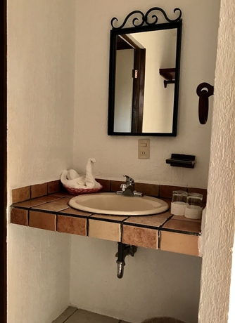 Imagen de la habitación del Hotel Nican Mo Calli. Foto 11