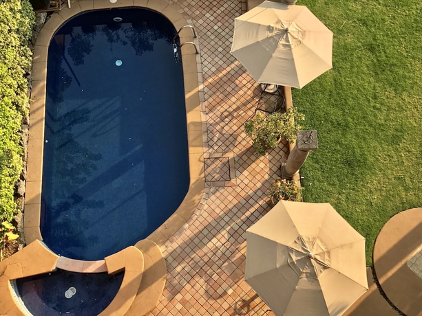 Imagen de la piscina del Hotel Nican Mo Calli. Foto 18