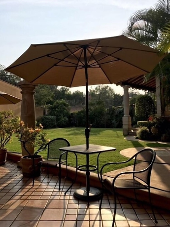 Imagen de los exteriores del Hotel Nican Mo Calli. Foto 15