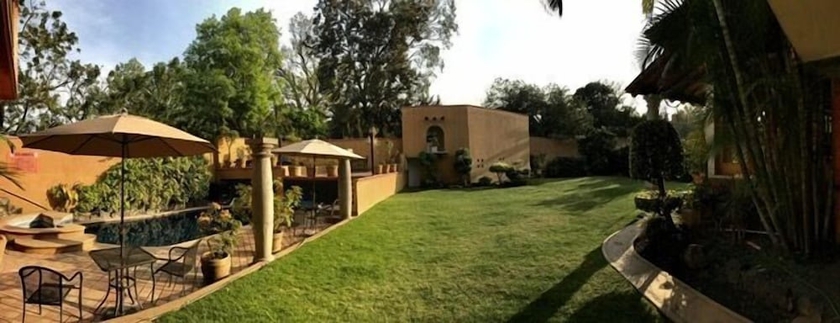 Imagen de los exteriores del Hotel Nican Mo Calli. Foto 16