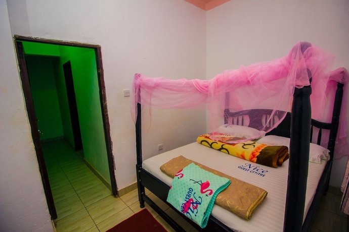 Imagen de la habitación del Hotel Nice Guest House. Foto 2