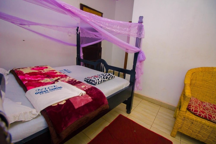 Imagen de la habitación del Hotel Nice Guest House. Foto 11