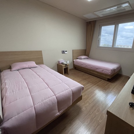 Imagen de la habitación del Hotel Nice, Jeju. Foto 17