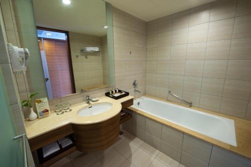 Imagen de la habitación del Hotel Nice Prince. Foto 8