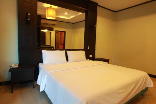 Imagen de la habitación del Hotel Nice Resort Pattaya. Foto 8