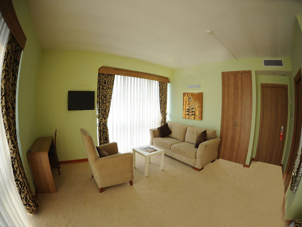 Imagen de los interiores del Hotel Nice Royal Otel. Foto 15