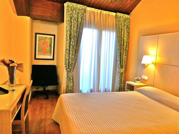 Imagen de la habitación del Hotel Nice, Seo de Urgel. Foto 6