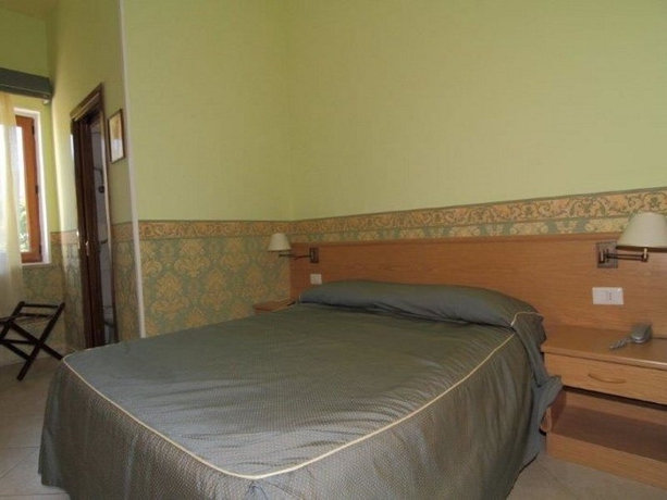 Imagen general del Hotel Nice, Sorrento. Foto 2